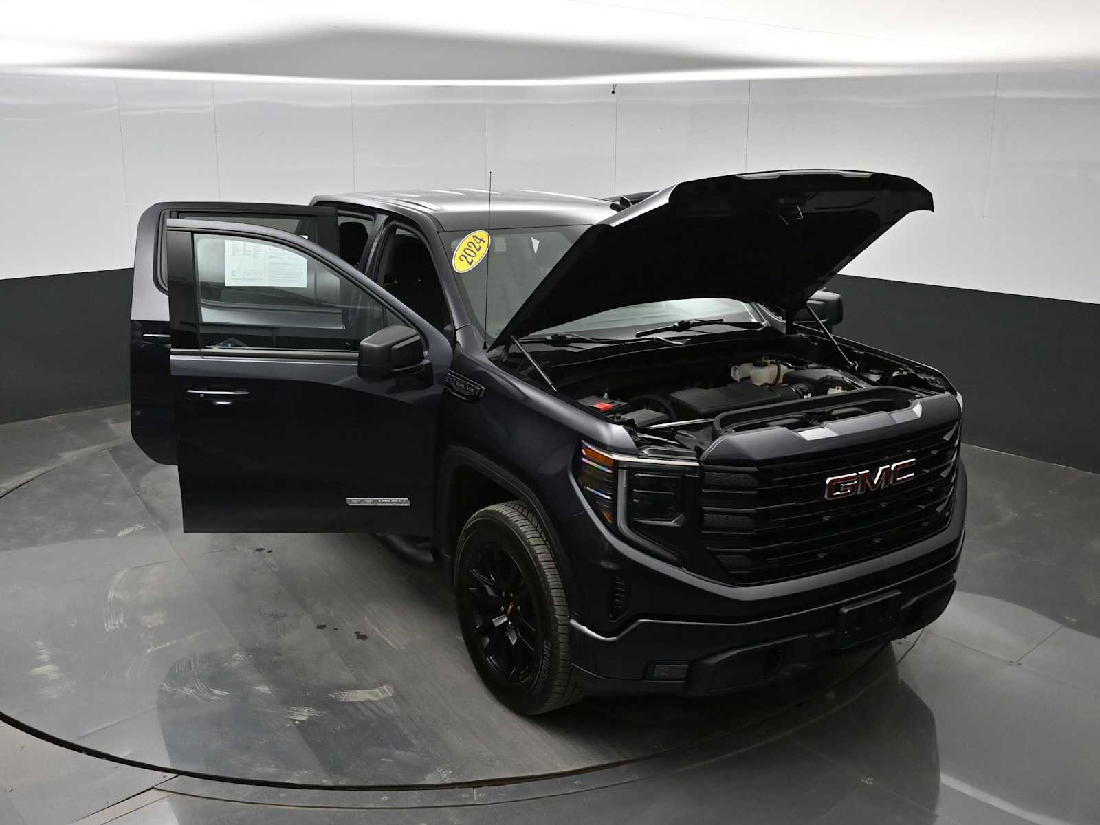 Used 2024 GMC Sierra 1500 Elevation image 41