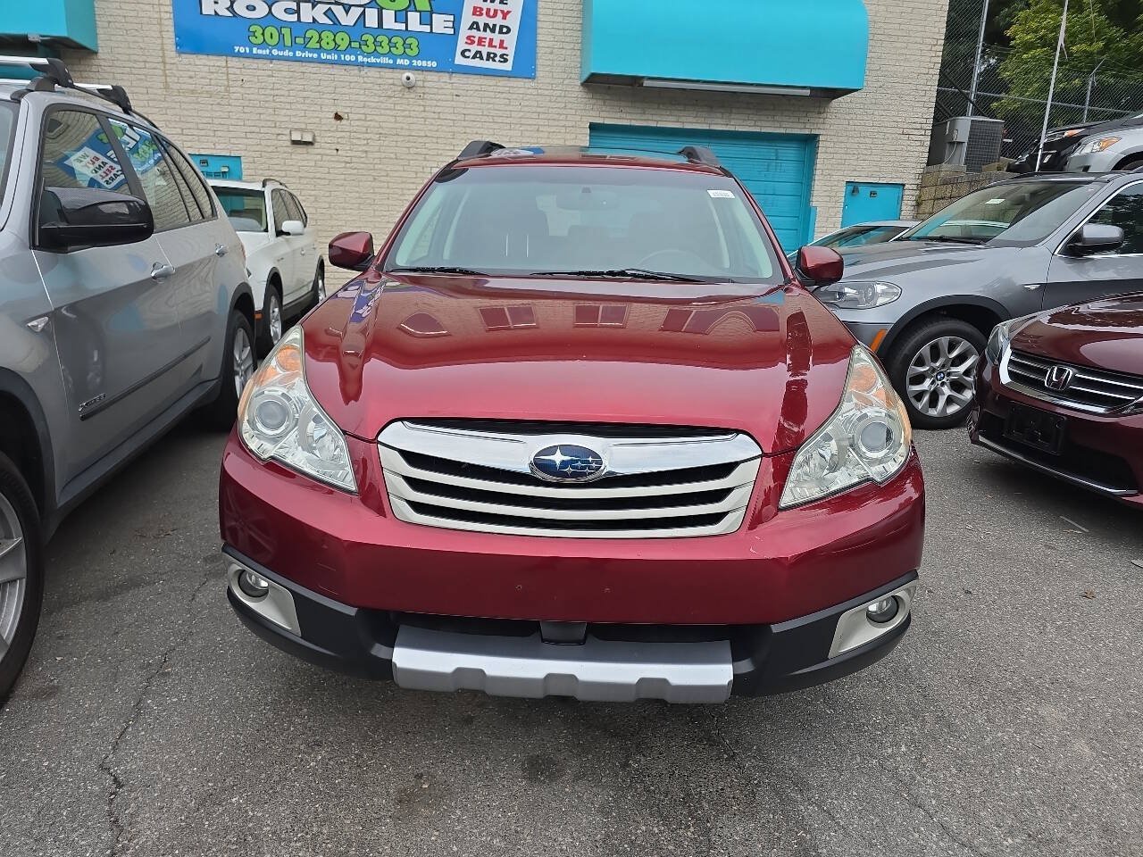 Used 2012 Subaru Outback 2.5i Limited w/ Moonroof Pkg AWD/4WD image 4