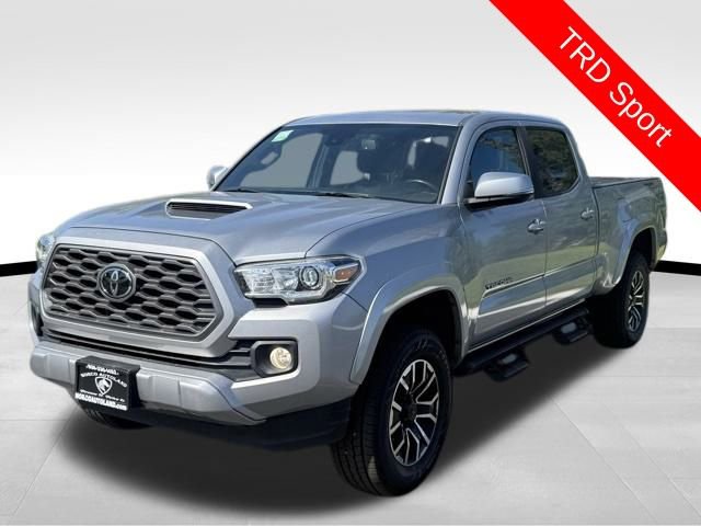 Used 2021 Toyota Tacoma TRD Sport w/ Technology Package image 3