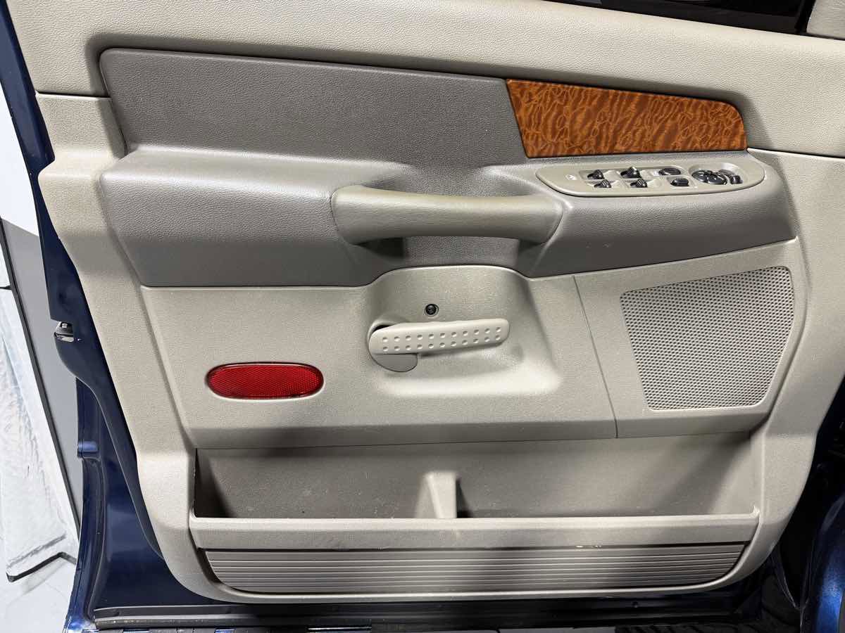 Used 2006 Dodge Ram 3500 Truck Laramie w/ Protection Group image 15