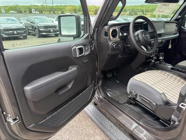 New 2026 Jeep Gladiator Mojave AWD/4WD image 11