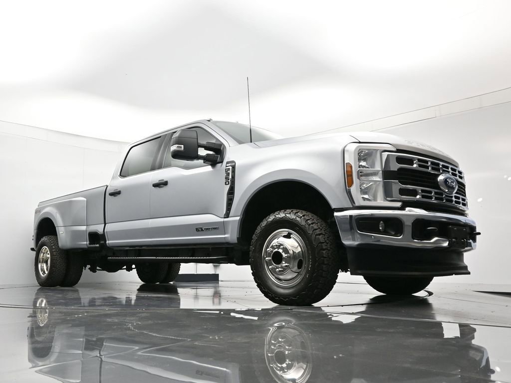 Used 2024 Ford F350 XLT image 36