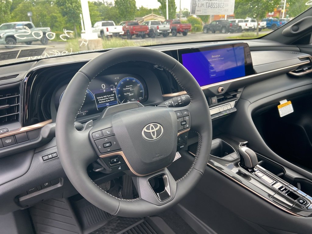 New 2025 Toyota Crown Signia image 22