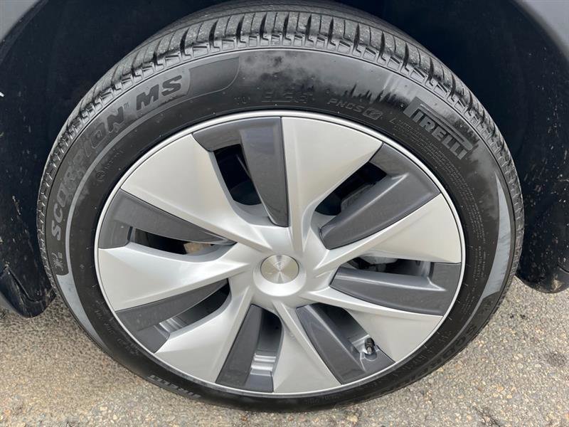 Used 2024 Tesla Model Y Long Range image 7