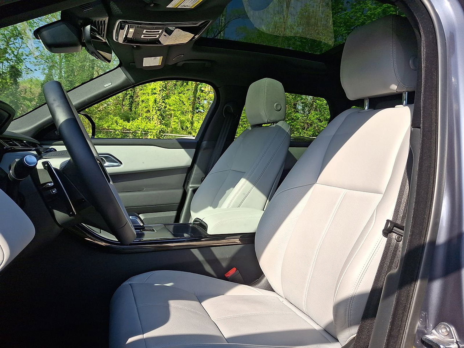 Certified 2026 Land Rover Range Rover Velar S AWD/4WD image 17