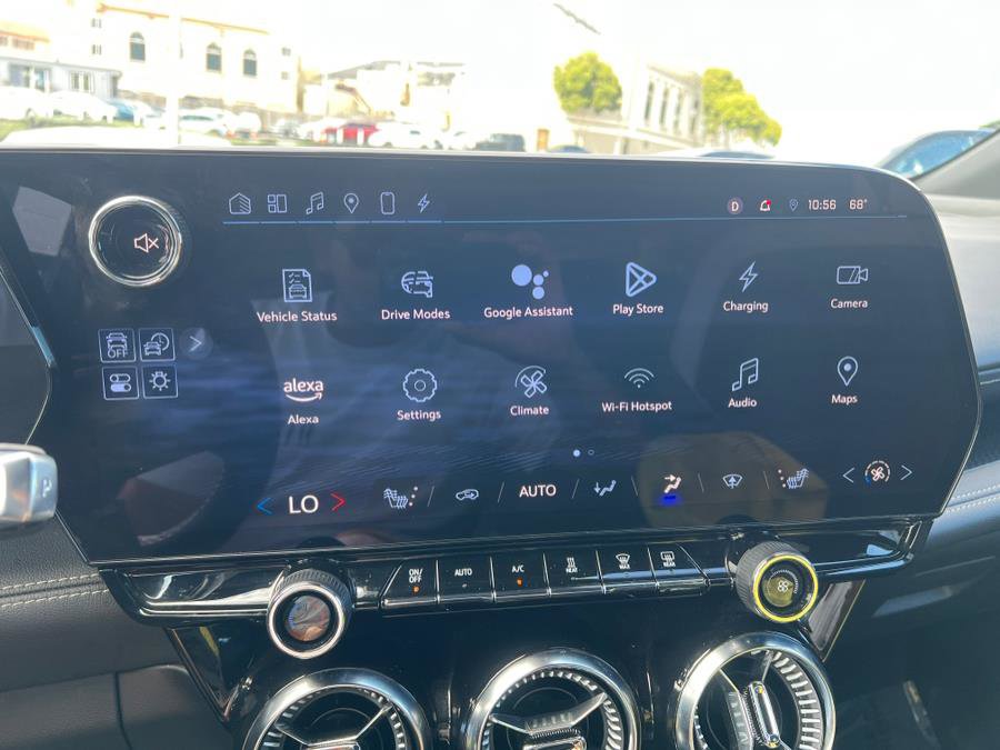 Used 2024 Chevrolet Blazer EV LT image 25