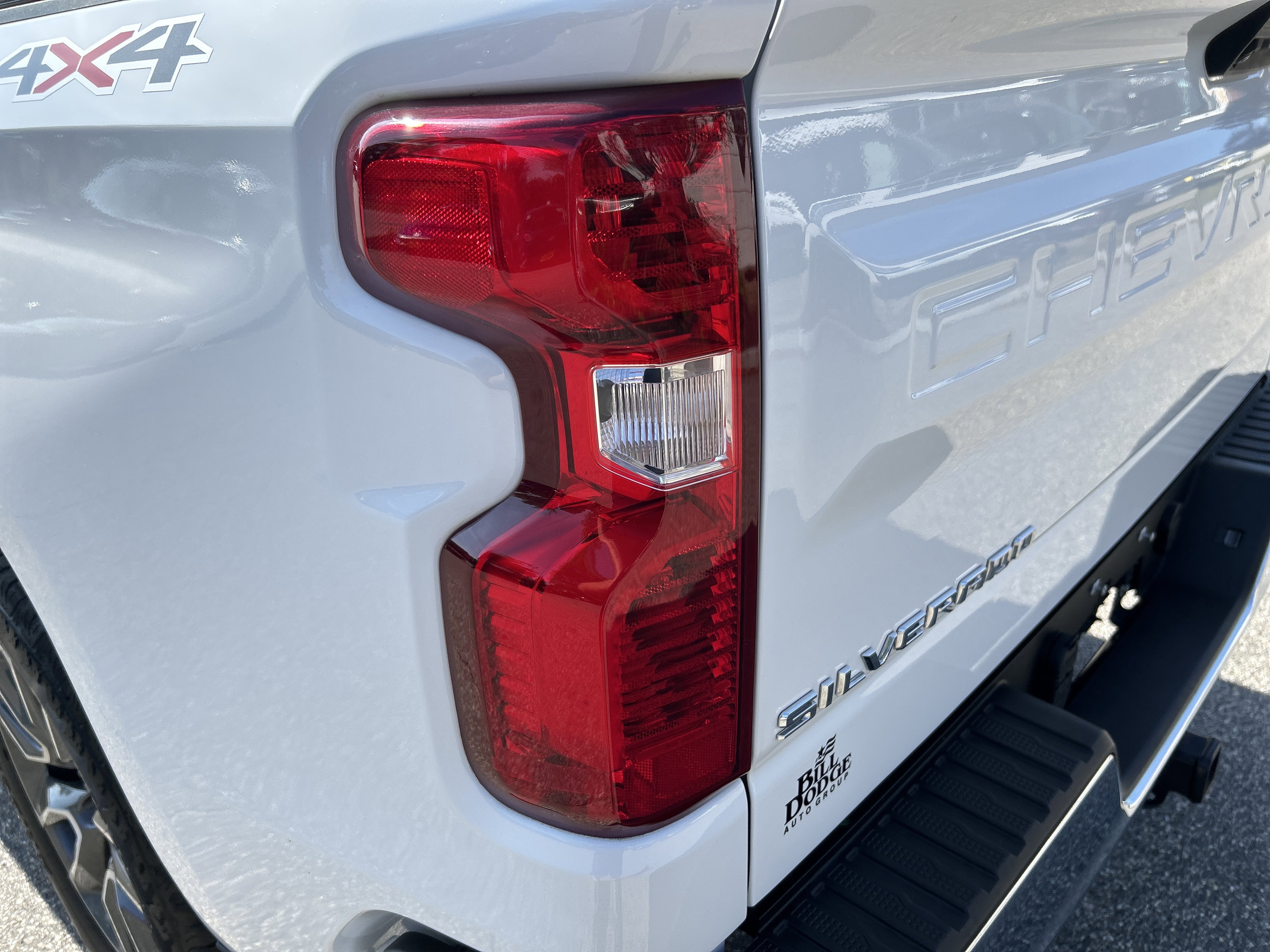 Used 2022 Chevrolet Silverado 1500 LT image 11