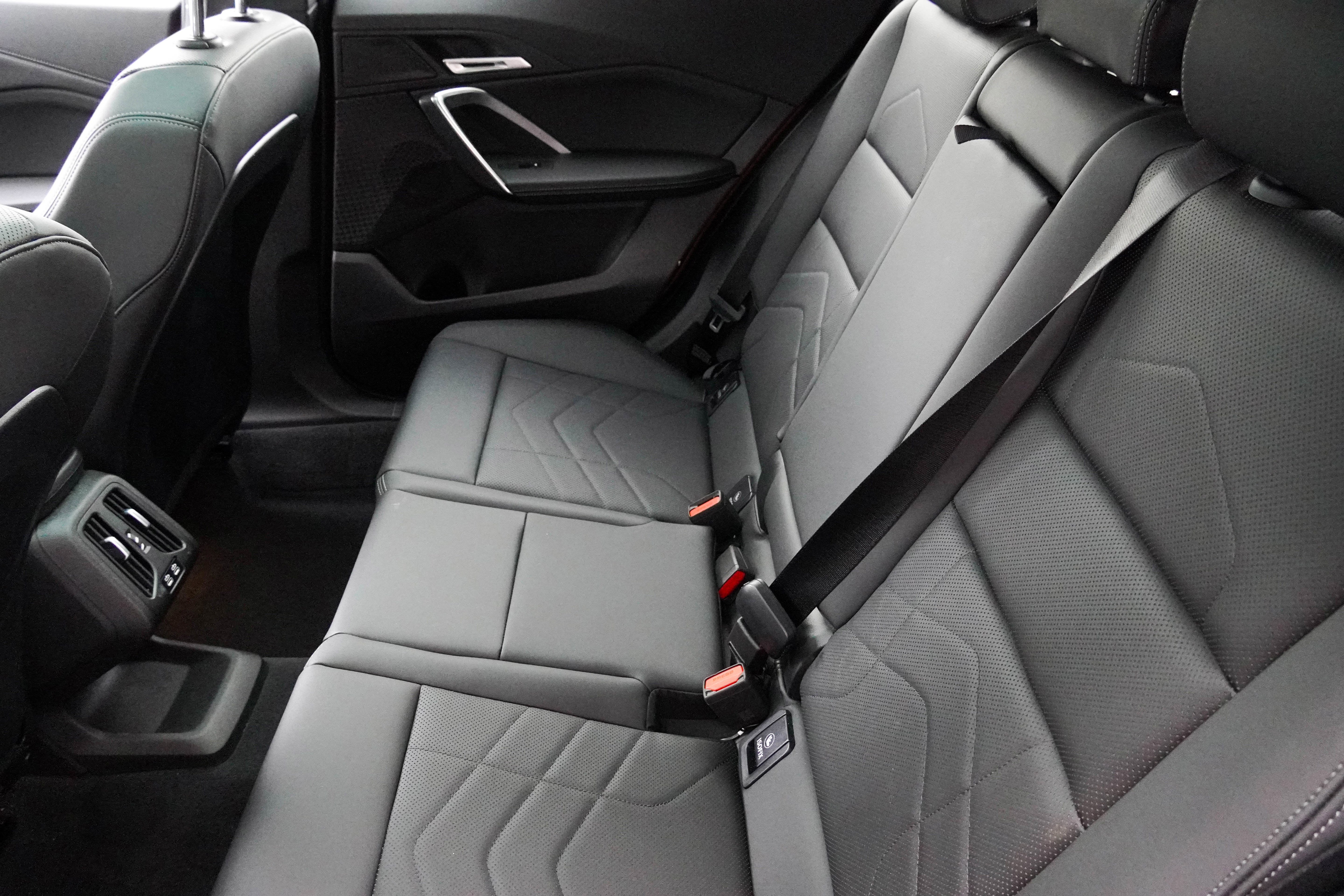 Certified 2025 BMW X2 xDrive28i image 36