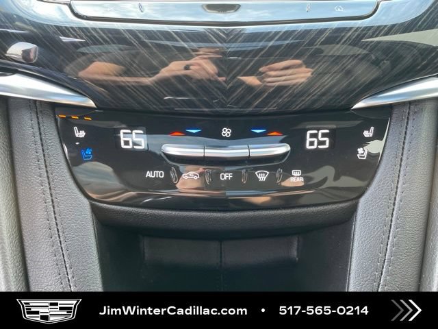 Certified 2025 Cadillac XT6 Premium Luxury w/ Technology Package AWD/4WD image 37