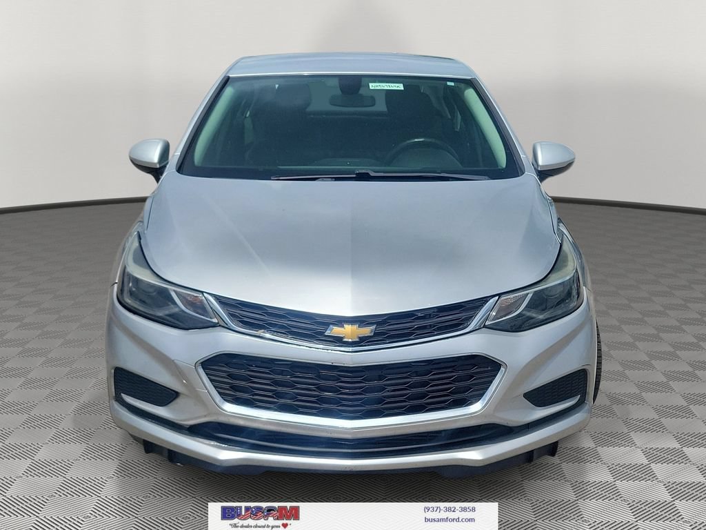 Used 2017 Chevrolet Cruze LT FWD image 2