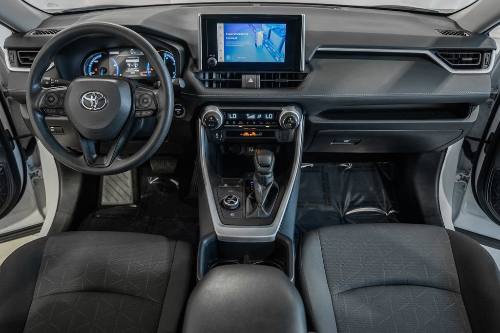 Used 2025 Toyota RAV4 XLE image 17