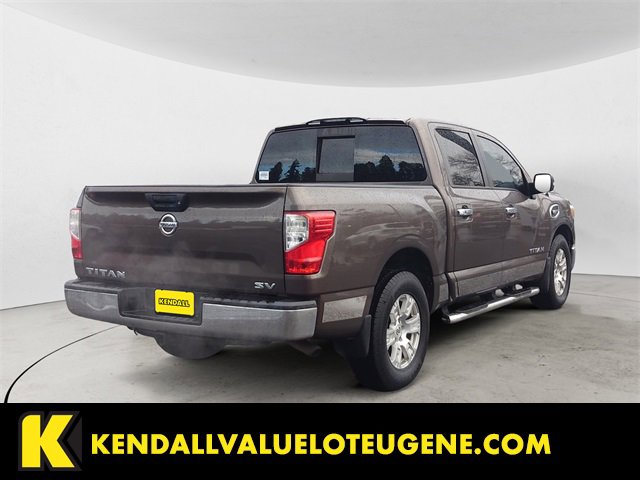 Used 2017 Nissan Titan SV image 5