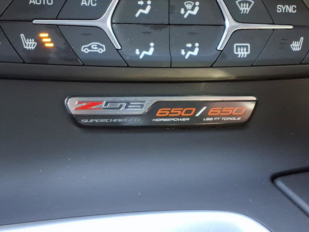 Used 2015 Chevrolet Corvette Z06 w/ 3LZ Preferred Equipment Group image 14