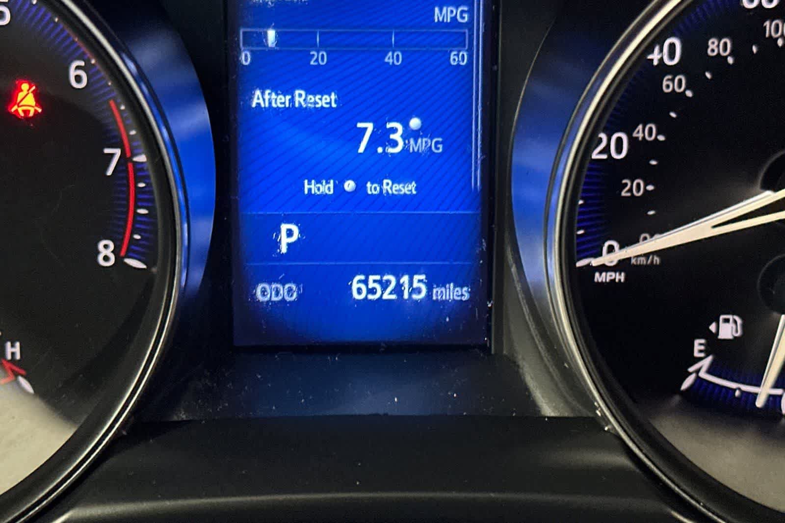 Used 2018 Toyota C-HR XLE FWD image 24