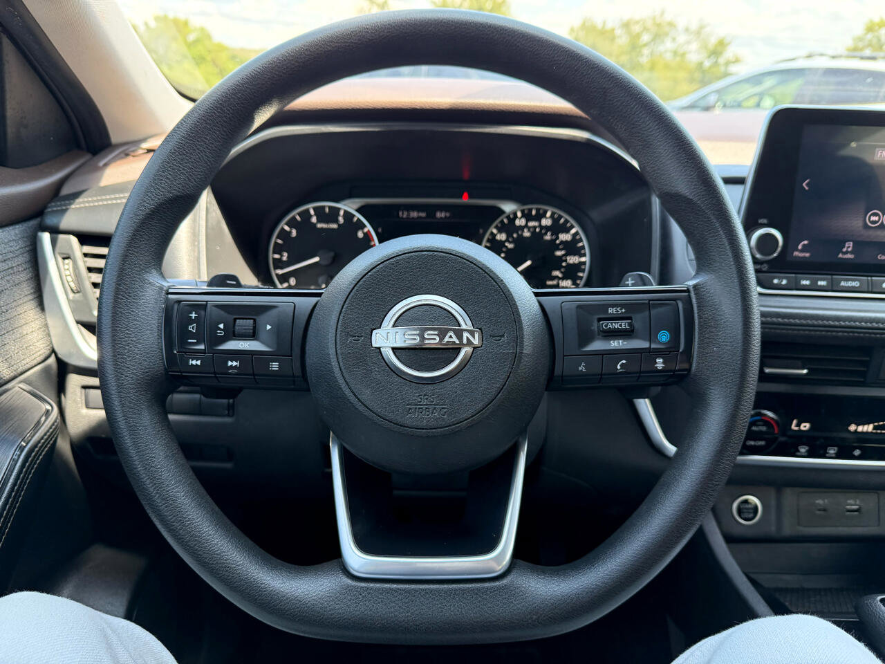 Used 2023 Nissan Rogue SV FWD image 21