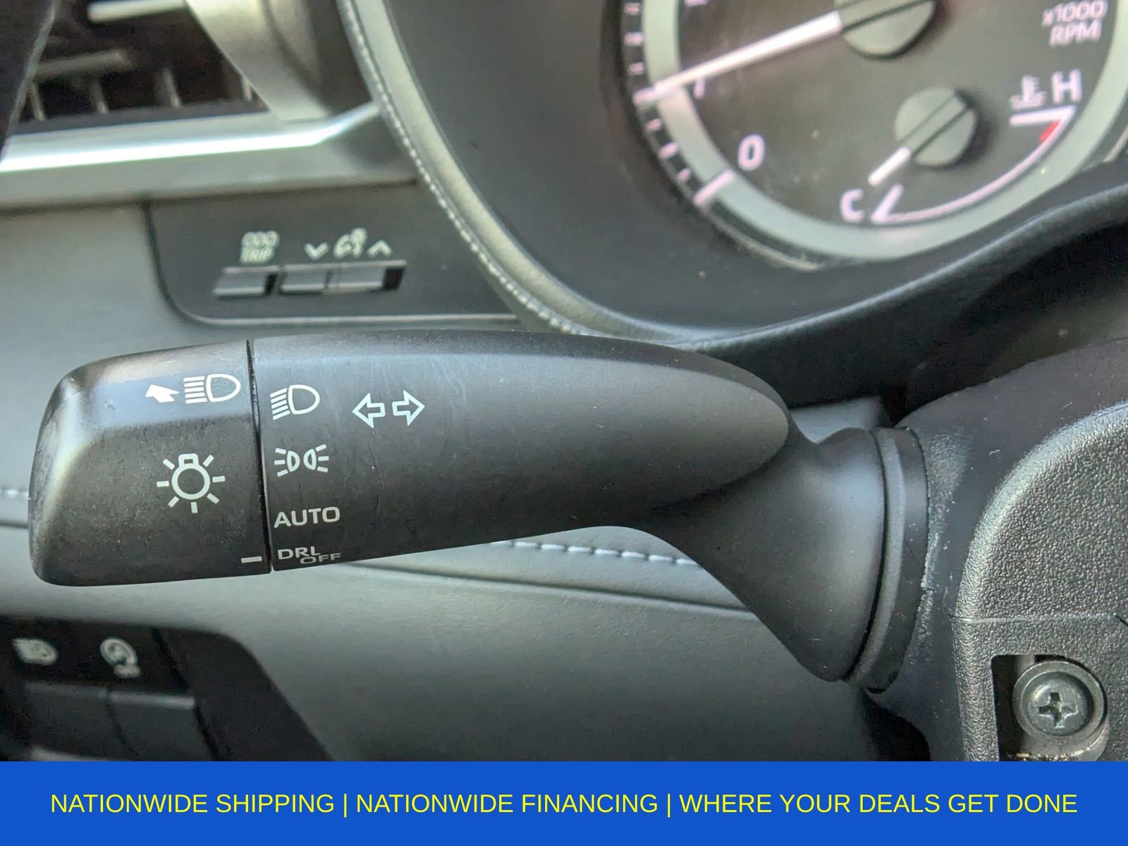 Used 2023 Toyota Highlander L image 36