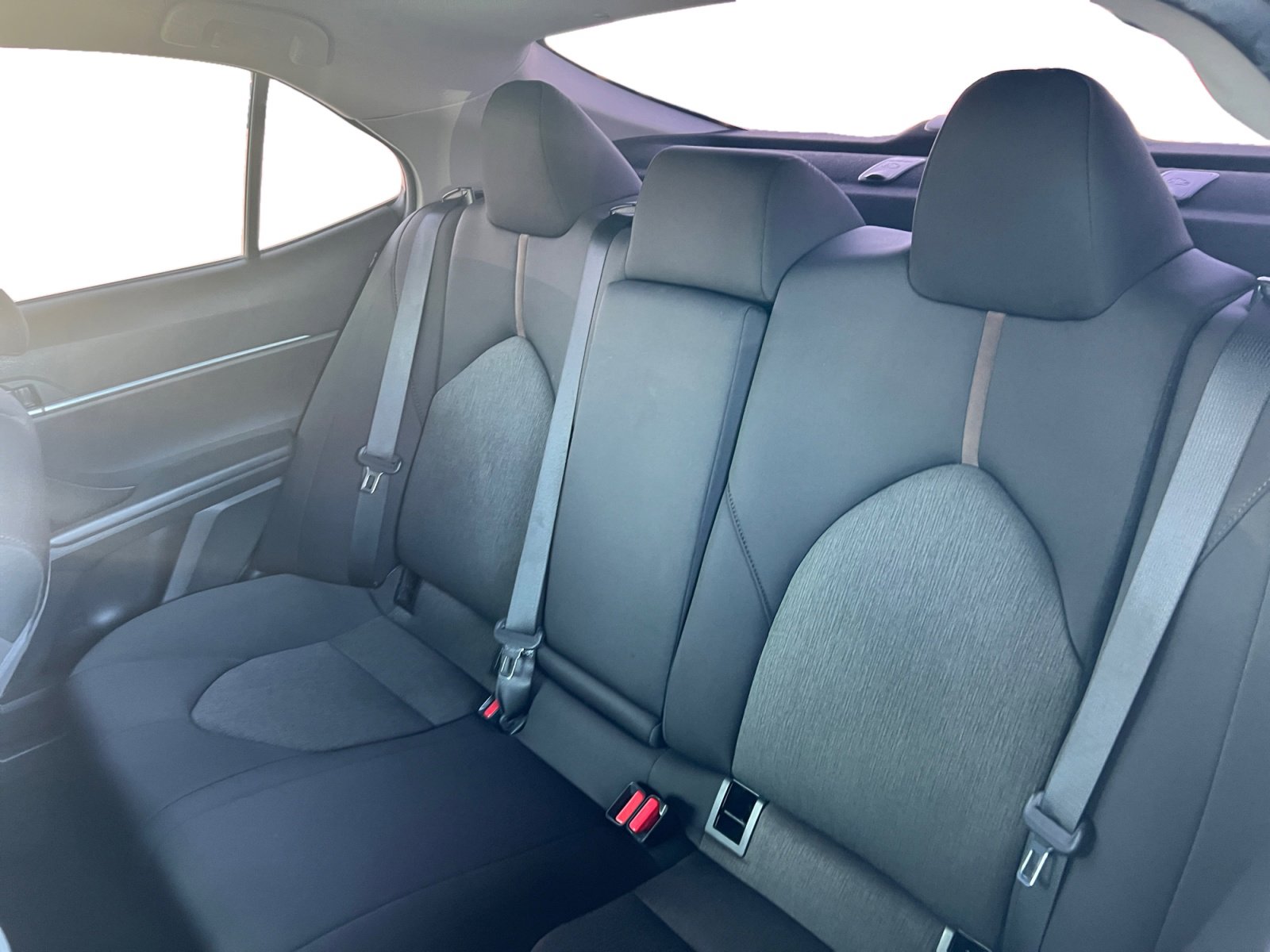 Used 2020 Toyota Camry LE image 11