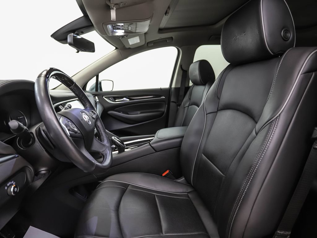 Used 2021 Buick Enclave Avenir w/ Avenir Technology Package AWD/4WD image 11