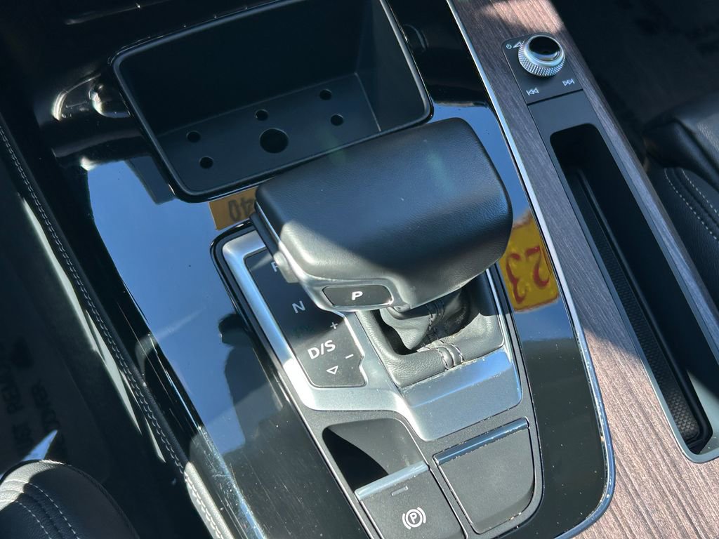 Used 2023 Audi Q5 e Premium Plus w/ Premium Plus Package image 29