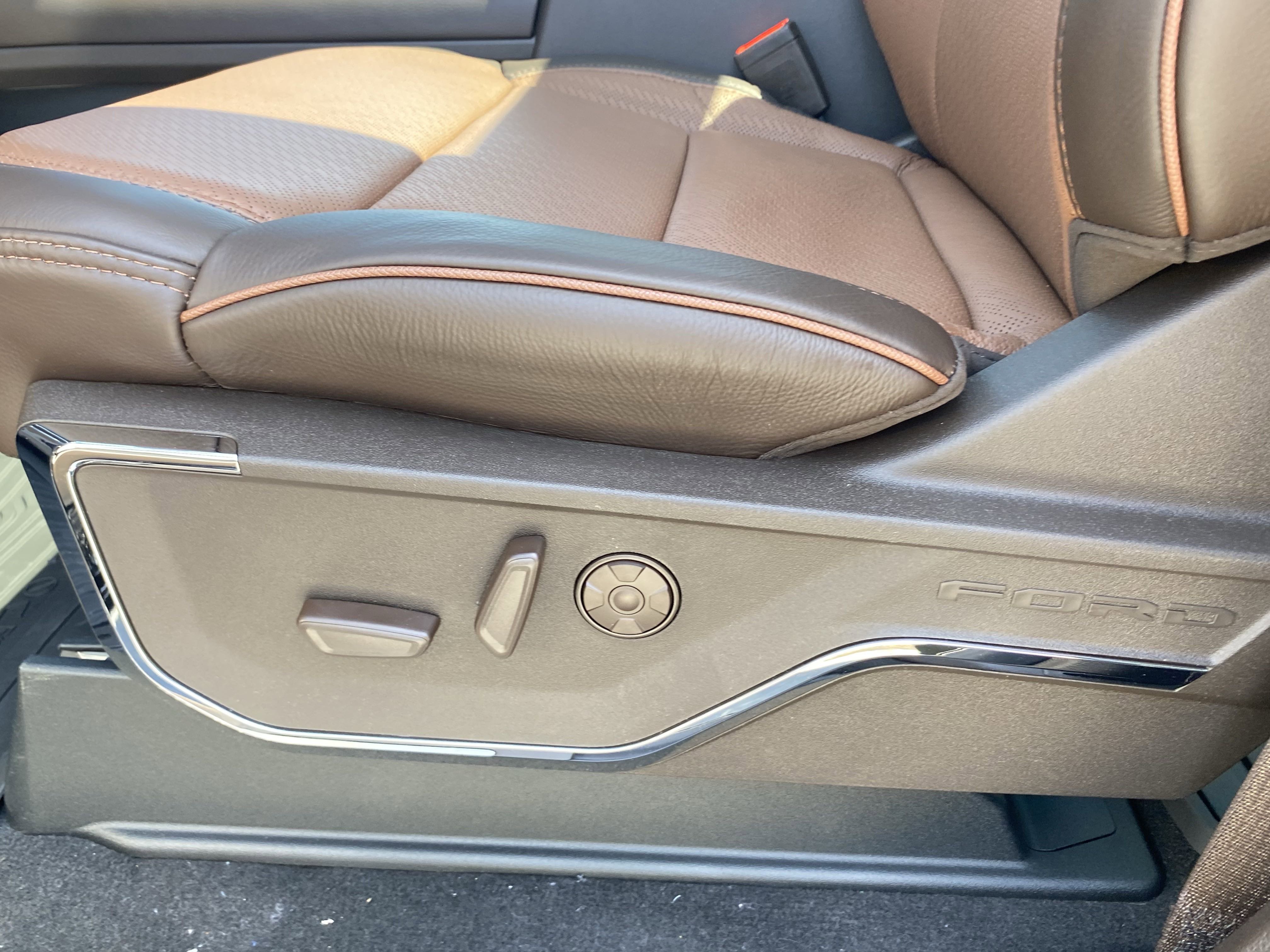 New 2025 Ford F350 King Ranch w/ Chrome Package image 15