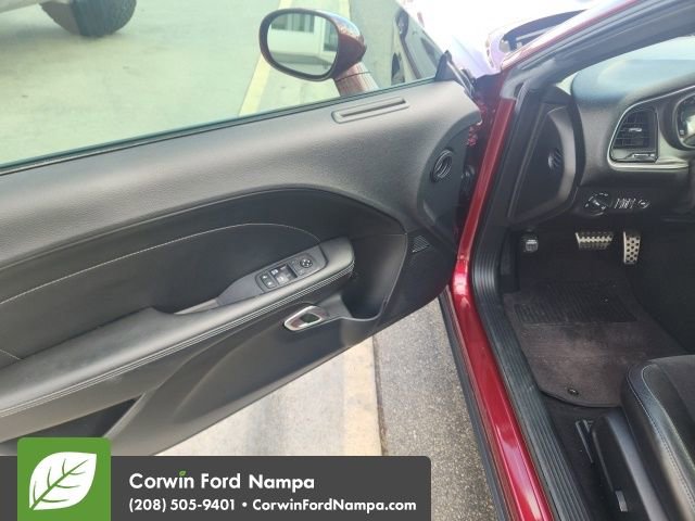 Used 2019 Dodge Challenger R/T w/ Plus Package image 9