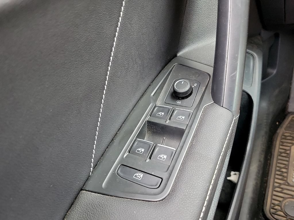Used 2024 Volkswagen Tiguan SE FWD image 15