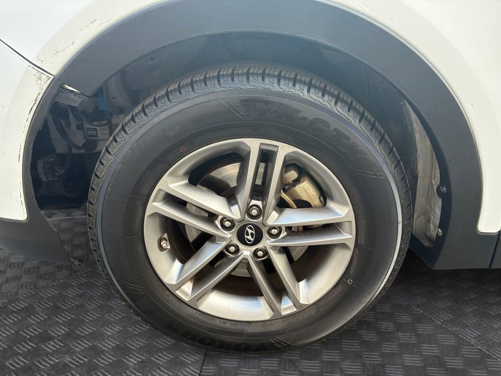 Used 2018 Hyundai Santa Fe Sport w/ 2.4L Value Package 02 image 22