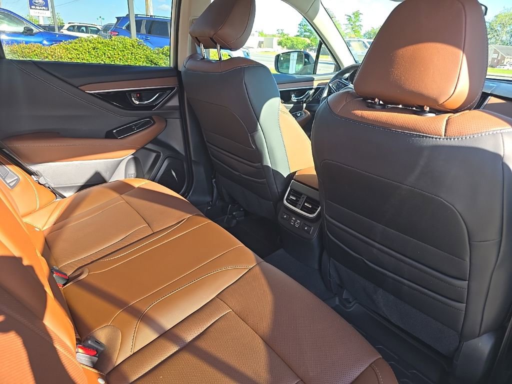 Used 2025 Subaru Outback Touring AWD/4WD image 24