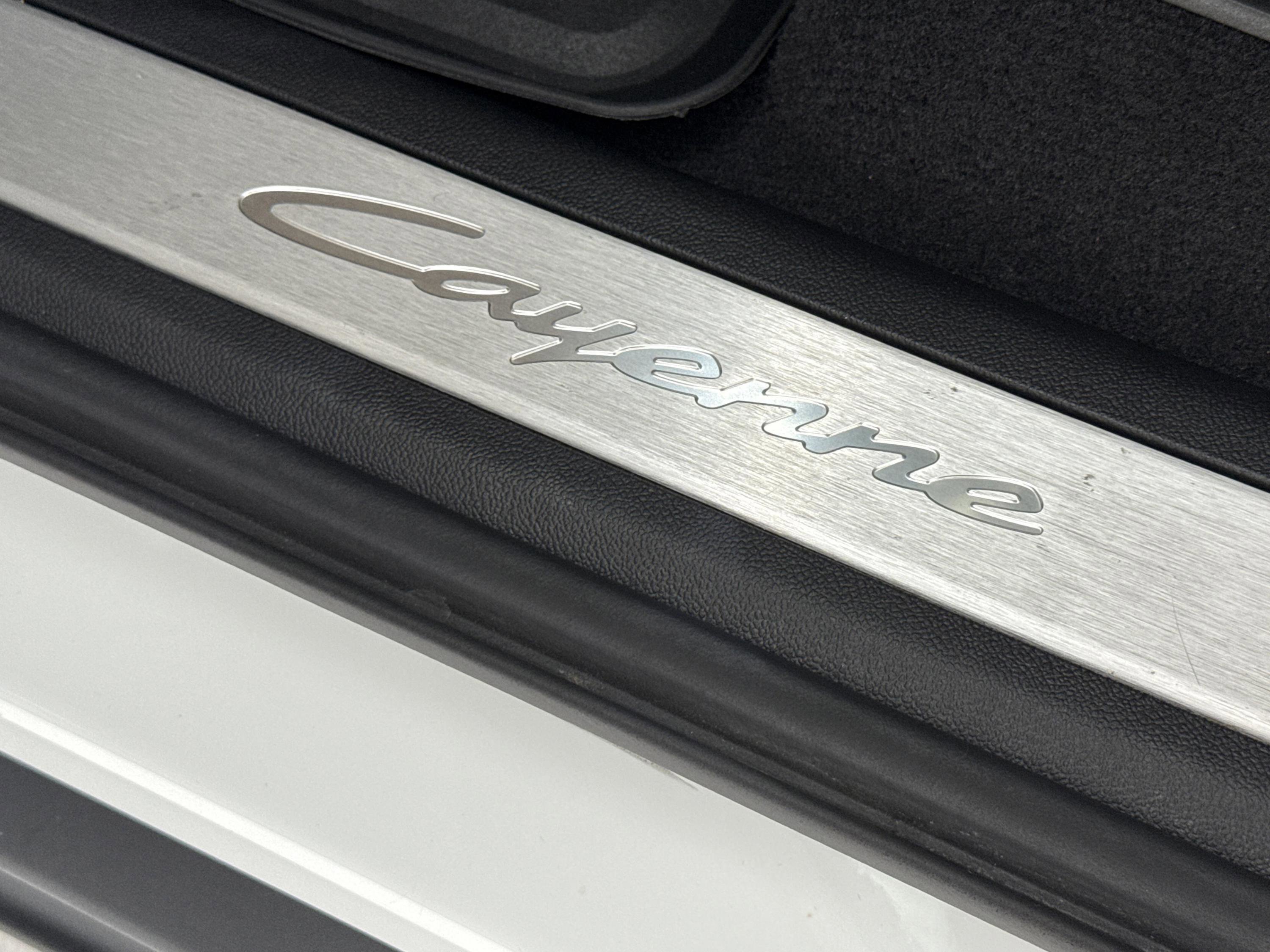 Used 2024 Porsche Cayenne image 23