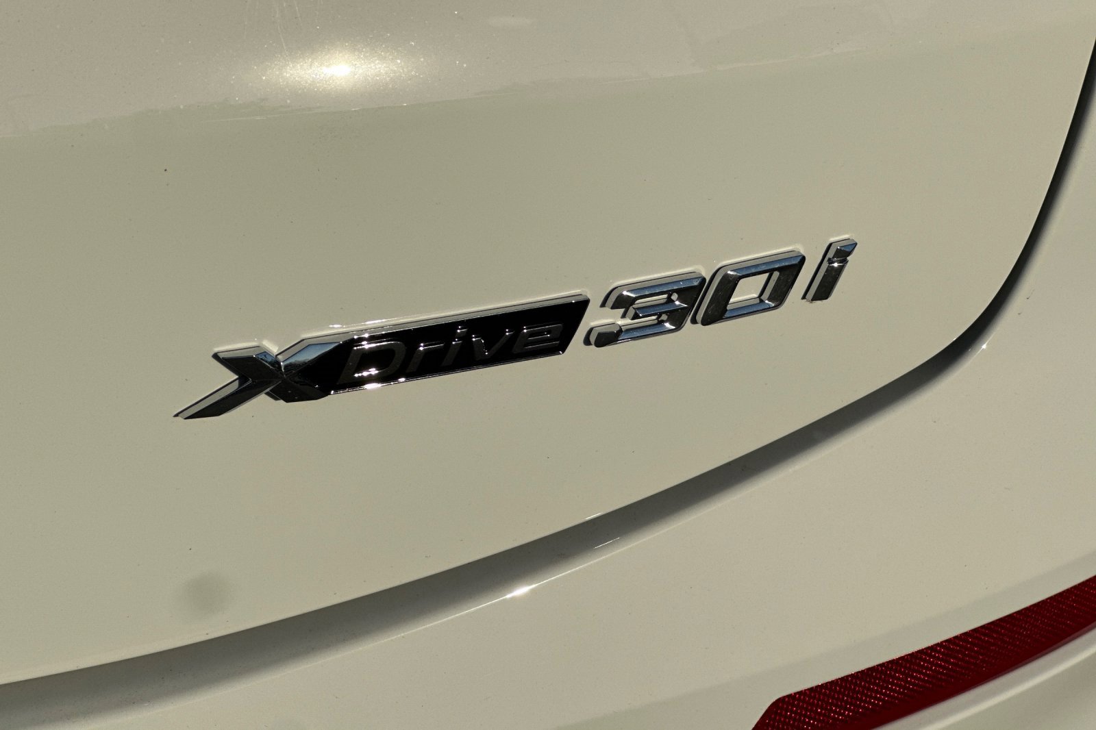 New 2025 BMW X4 xDrive30i w/ Convenience Package image 6