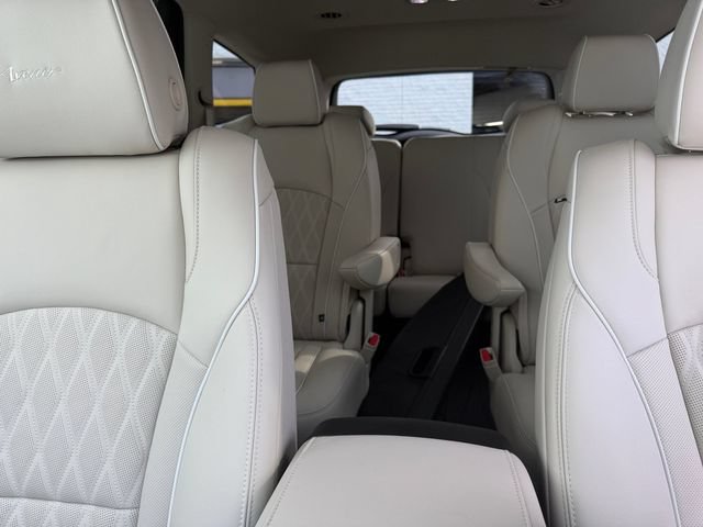 Used 2024 Buick Enclave Avenir w/ Avenir Technology Package AWD/4WD image 32