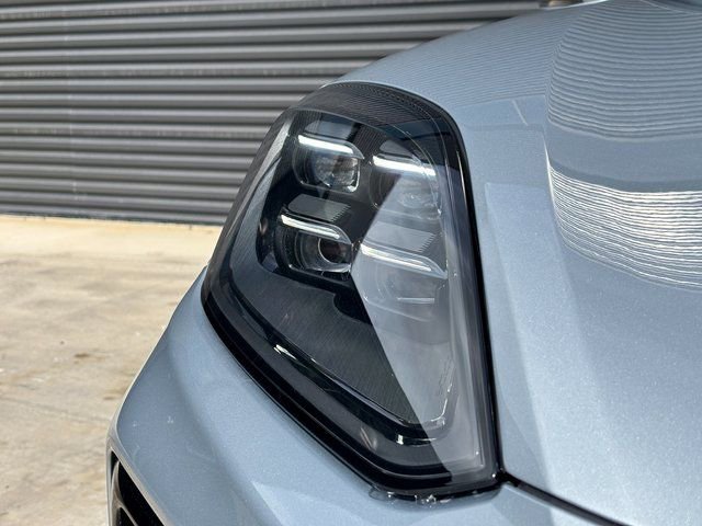 Certified 2026 Porsche Cayenne Coupe AWD/4WD image 12