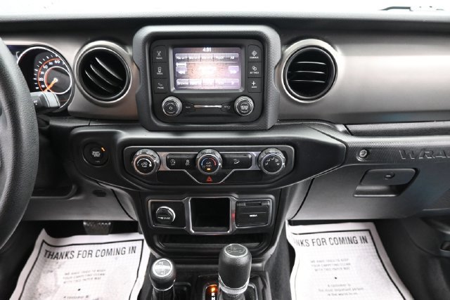 Used 2020 Jeep Wrangler Sport AWD/4WD image 16