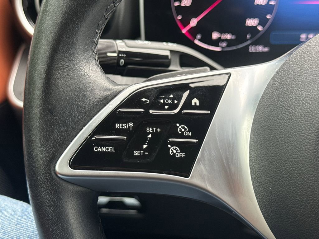 Used 2025 Mercedes-Benz C 300 Sedan image 28