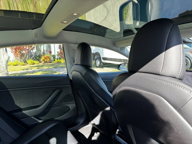 Used 2018 Tesla Model 3 Mid Range image 12