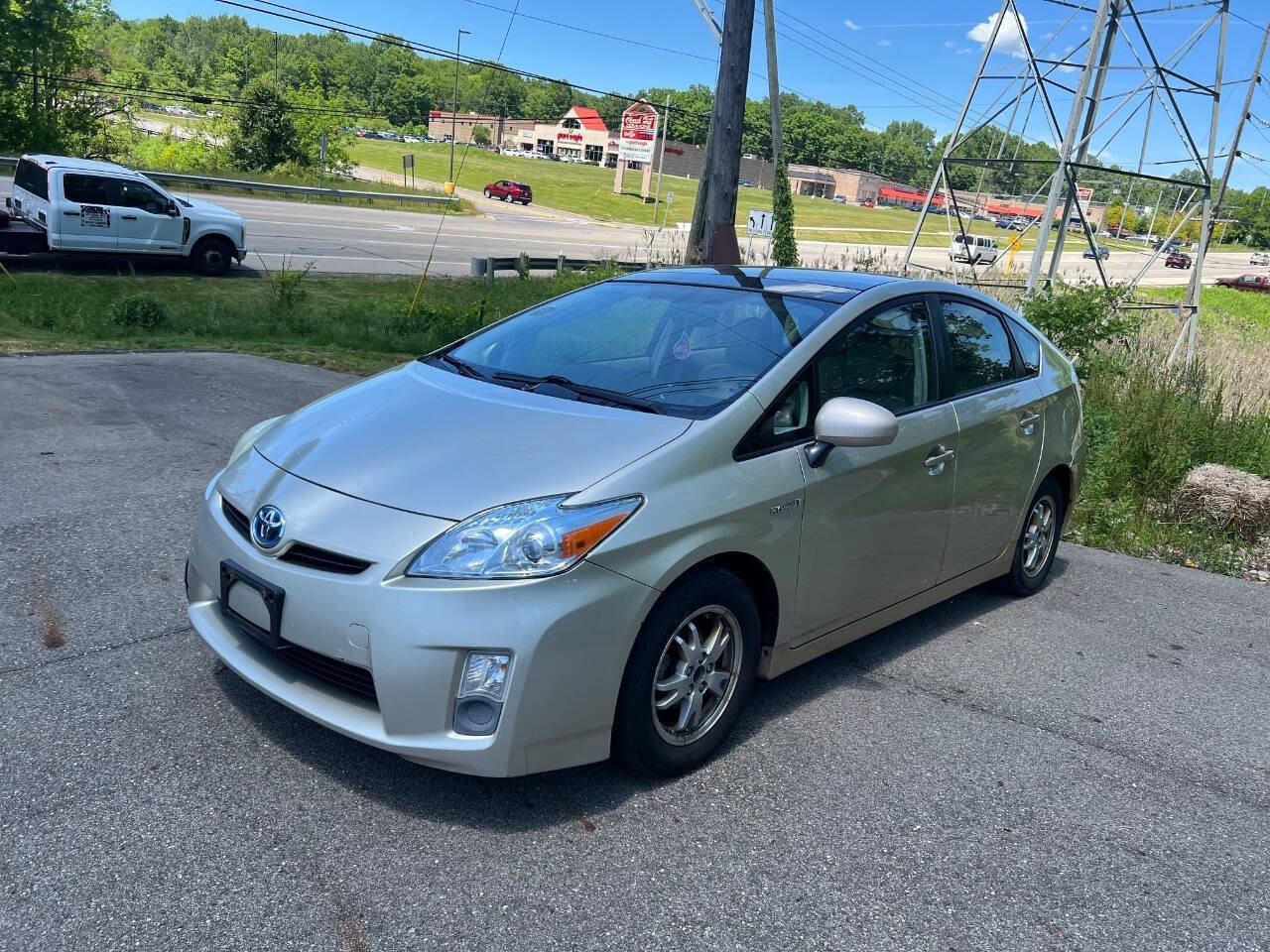 Used 2011 Toyota Prius Four w/ Solar Roof Pkg FWD image 8