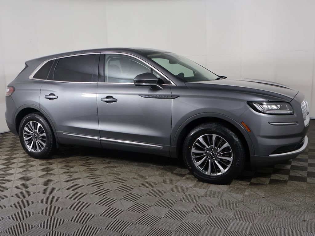 Used 2023 Lincoln Nautilus FWD w/ Premium Package image 18