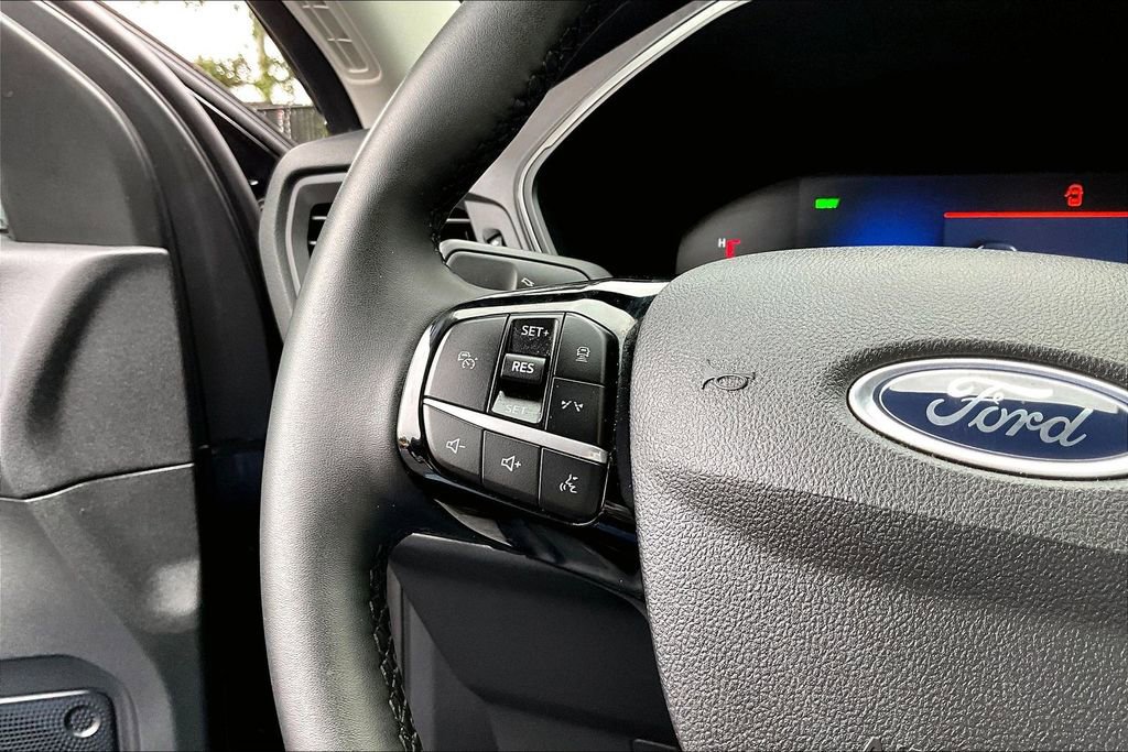 Used 2025 Ford Escape SE FWD image 10
