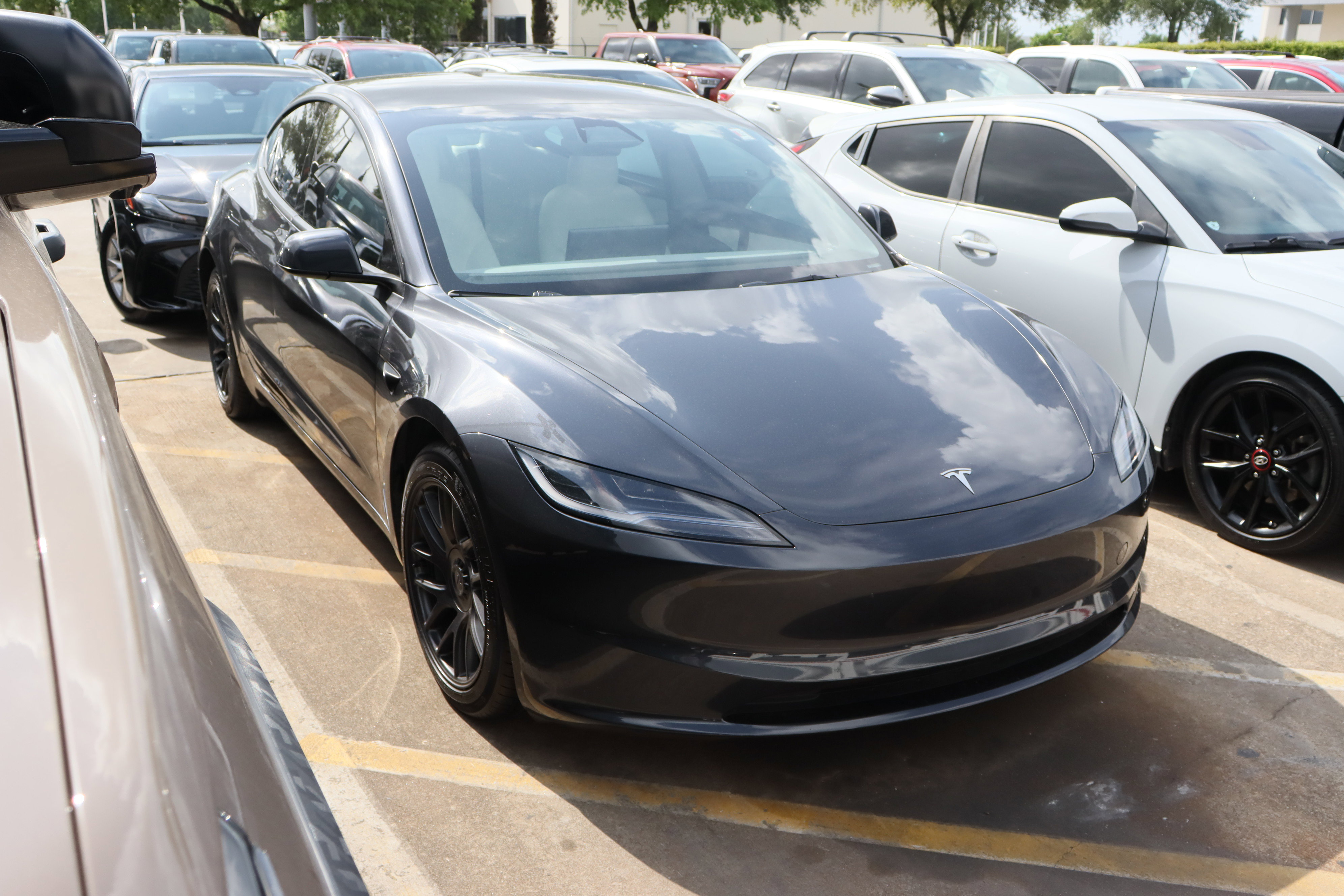 Used 2025 Tesla Model 3 Long Range image 2