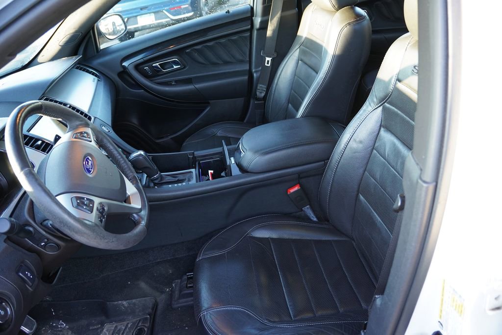 Used 2015 Ford Taurus SHO w/ Equipment Group 401A AWD/4WD image 5