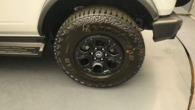 New 2026 Ford Bronco Outer Banks w/ Sasquatch Package AWD/4WD image 9