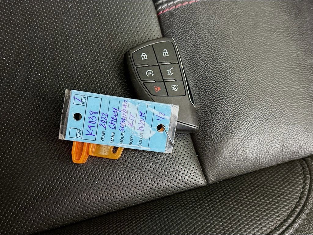 Used 2022 Chevrolet Suburban RST w/ Sport Performance Package image 38