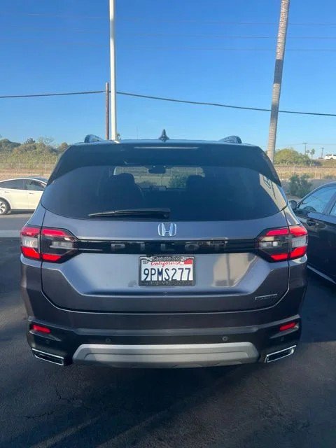 Certified 2025 Honda Pilot Touring image 12