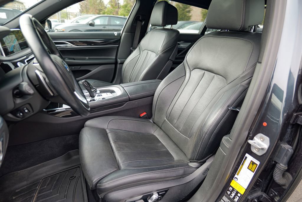 Used 2019 BMW 740i xDrive w/ Executive Package image 23