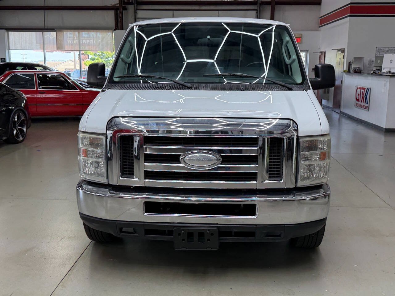 Used 2014 Ford E-350 and Econoline 350 XLT RWD image 6