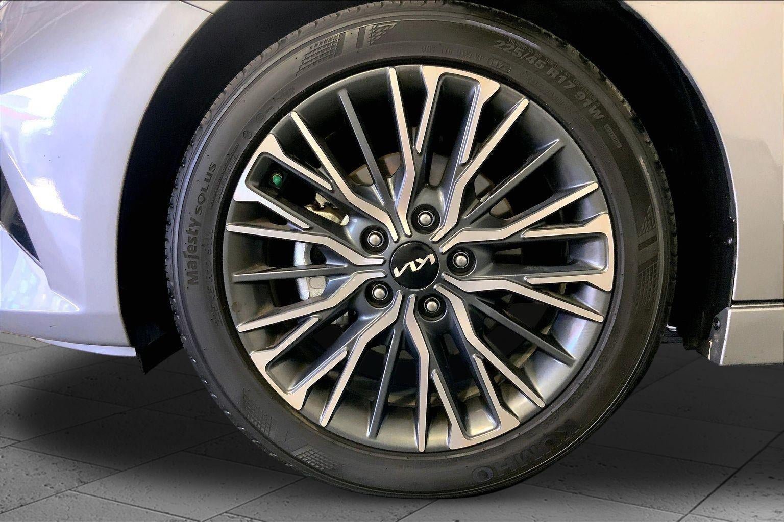Certified 2024 Kia Forte GT-Line w/ GT-Line Premium Package FWD image 9