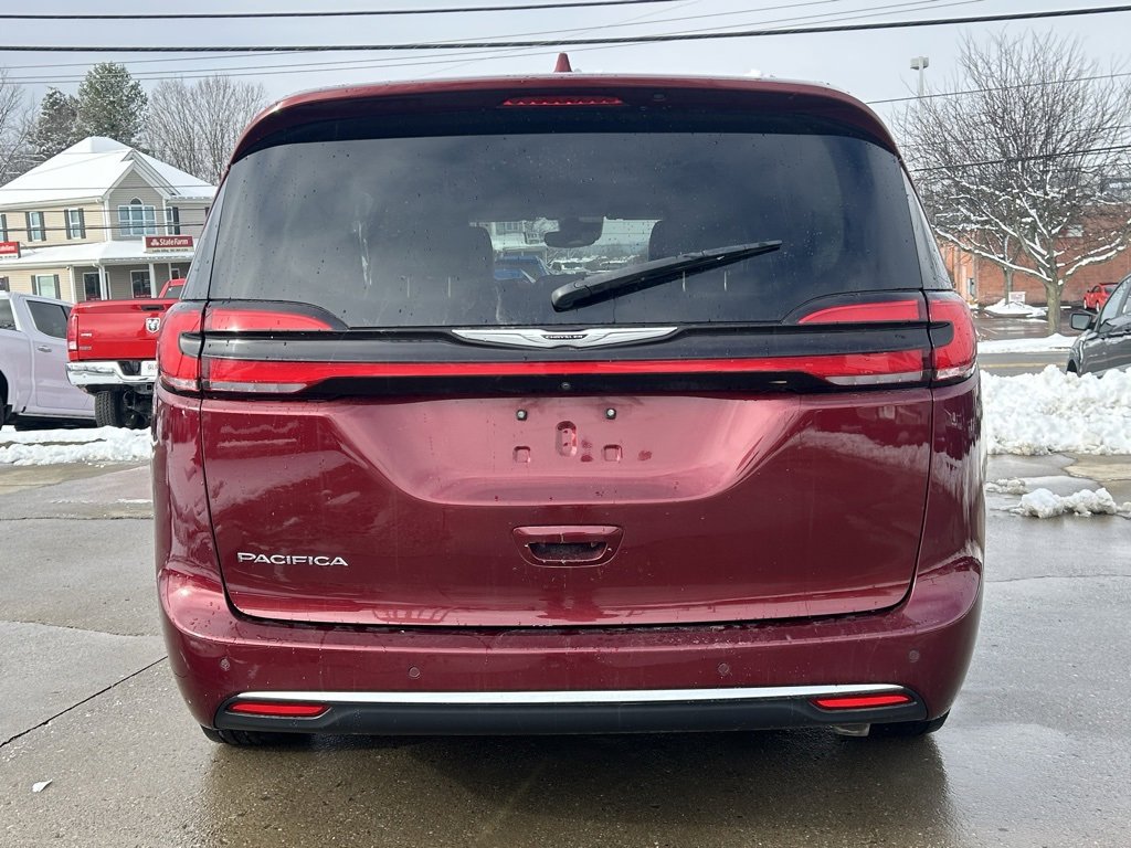 Used 2021 Chrysler Pacifica Touring-L image 7