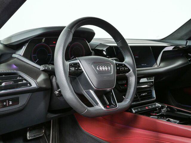 Used 2023 Audi RS e-tron GT w/ Carbon Performance Package AWD/4WD image 5