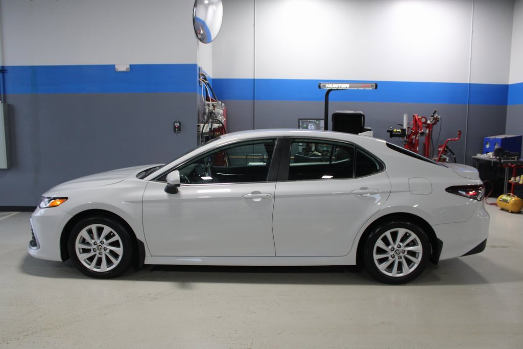 Used 2023 Toyota Camry LE image 15