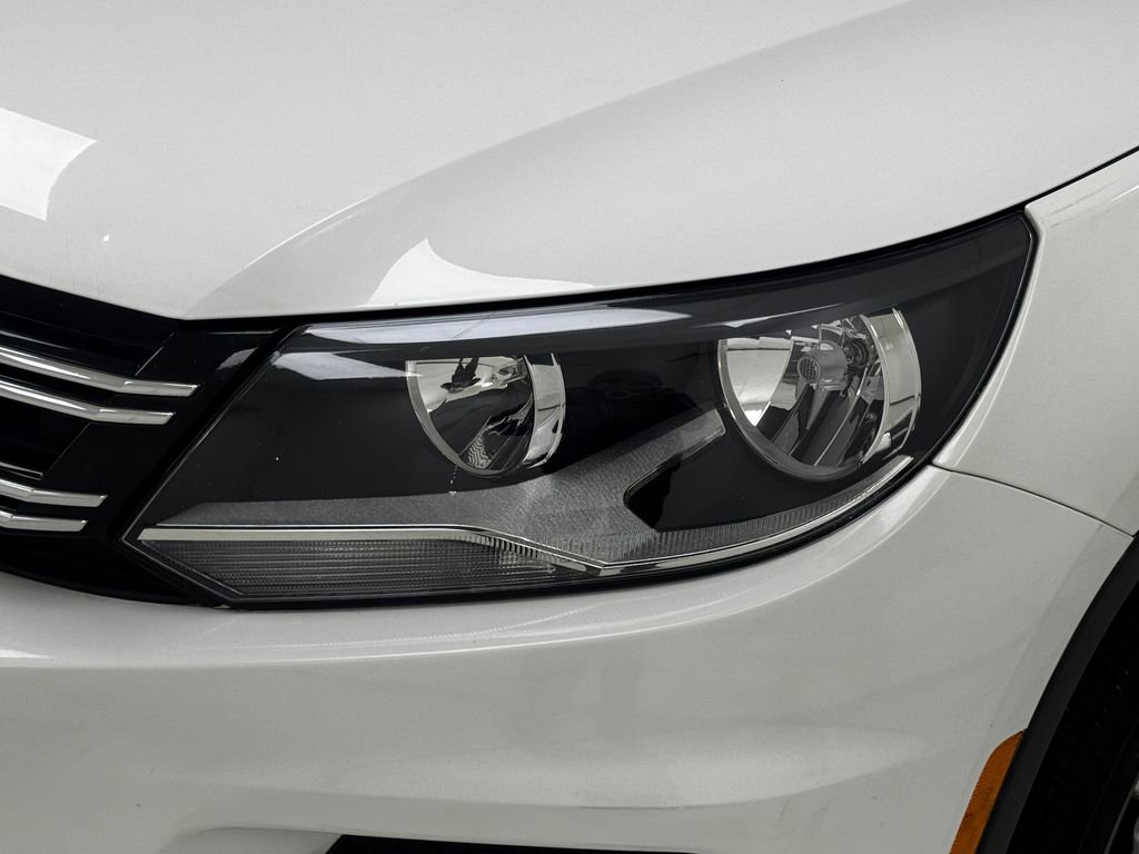 Used 2017 Volkswagen Tiguan S image 30